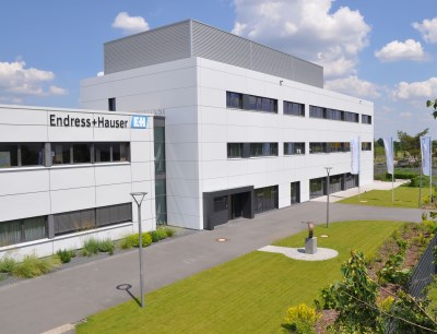 Endress+Hauser hat am Standort in Stahnsdorf mehrere Gebäude erweitert