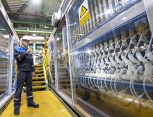Blick in die Chlorelektrolyse von Covestro in Leverkusen. Ab sofort stellt das Unternehmen rund ein Drittel der an LANXESS gelieferten Produktmenge mit Energie aus Wasserkraft auf Basis von Herkunftsnachweisen her.